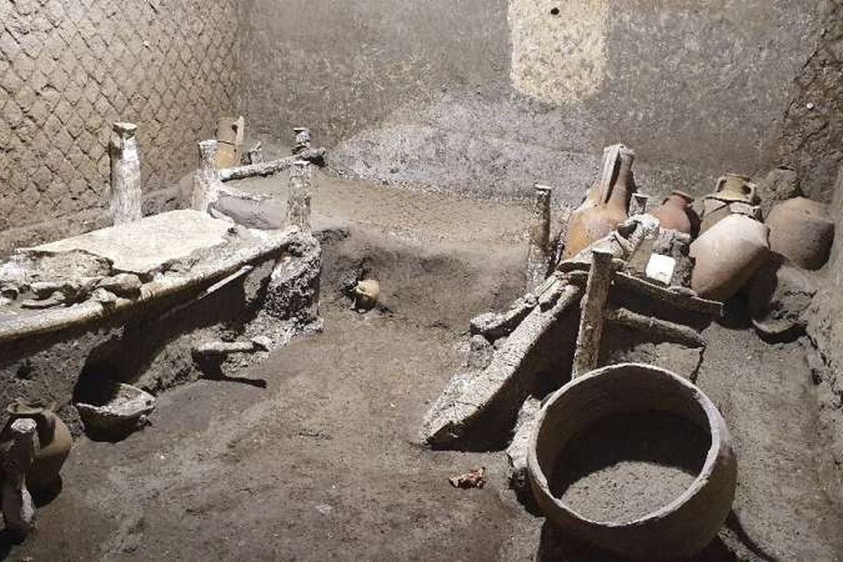 Temuan kamar seluas 16 meter persegi mengungkap kehidupan sehari-hari pekerja di kota kuno Pompeii