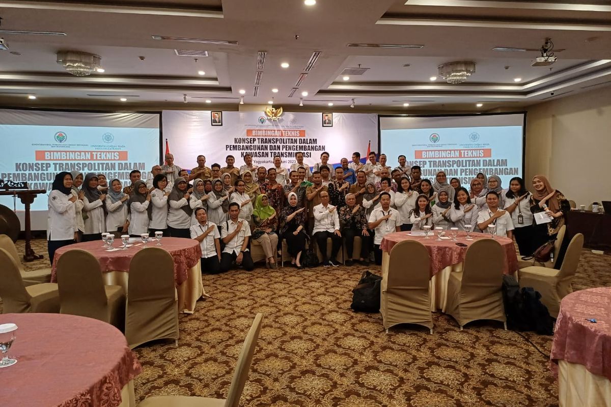 Para pegawai di Kementerian Desa, Pembangunan Daerah Tertinggal, dan Transmigrasi (Kemendesa PDTT).