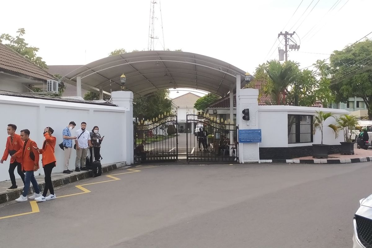 Gedung Agung Jogja dijaga ketat petugas gabungan. Jumat (9/12/2022)