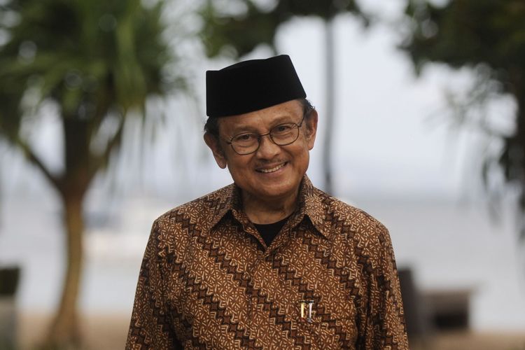 Cara BJ Habibie Kuatkan Rupiah dari Rp 17.000 Jadi Rp 6.500