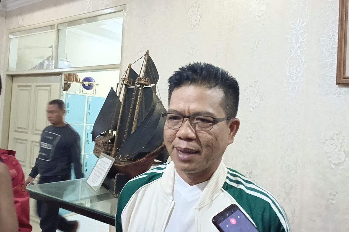 Bupati Bandung Dadang Supriatna saat ditemui di Rumah Dinasnya terkait usulan aktivasi Jalur Kereta Api Bandung-Ciwidey okeh Pj Gubernur Jawa Barat