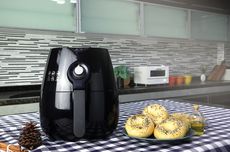 Bikin Rusak, Ini Kesalahan Membersihkan Air Fryer yang Perlu Dihindari