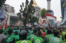 Ratusan Ojol Geruduk Kantor Bobby Nasution: Aplikator Kaya, Driver Merana