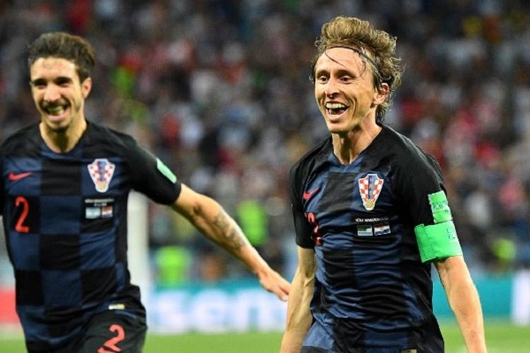 Kapten Kroasia, Luka Modric, merayakan golnya ke gawang Argentina pada pertandingan Grup D Piala Dunia 2019 di Nizhny Novgorod, 21 Juni 2018. 
