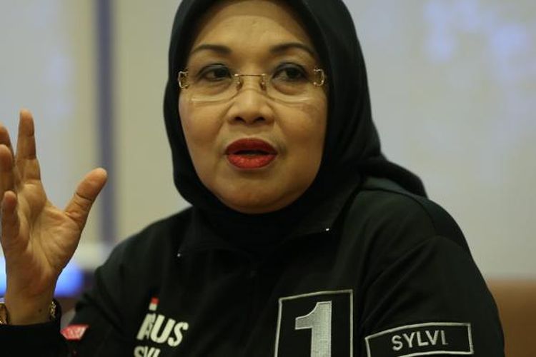 Calon wakil gubernur nomor urut 1,  Sylviana Murni saat kunjungan ke kantor redaksi Kompas, Jakarta, Selasa(22/11/2016). Masa kampanye dan debat publik Pilkada DKI Jakarta 2017 akan berlangsung 26 Oktober 2016-11 Februari 2017. 