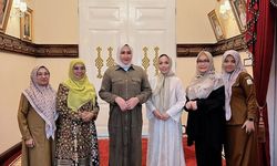 Perempuan Aceh dan Peran Budaya dalam Membangun Citra Tanah Rencong di Dunia