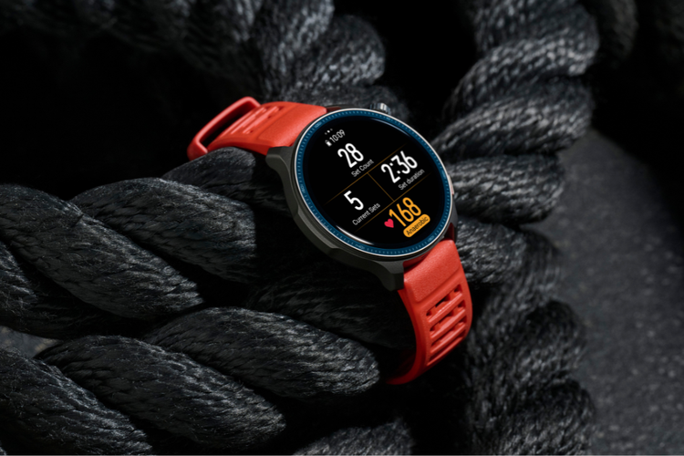 Amazfit Balance 2 memiliki layar AMOLED berukuran 1,5 inci dengan tingkat kecerahan puncak mencapai 2.000 nits. Layar ini sudah dilapisi saphhire glass yang diklaim tahan terhadap segala goresan.