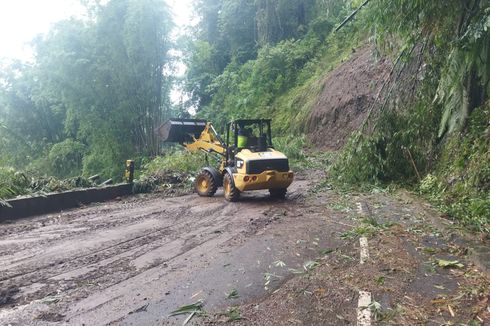 Hujan Deras Sebabkan Longsor di 5 Titik Kabupaten Malang, Sejumlah Akses Kendaraan Putus