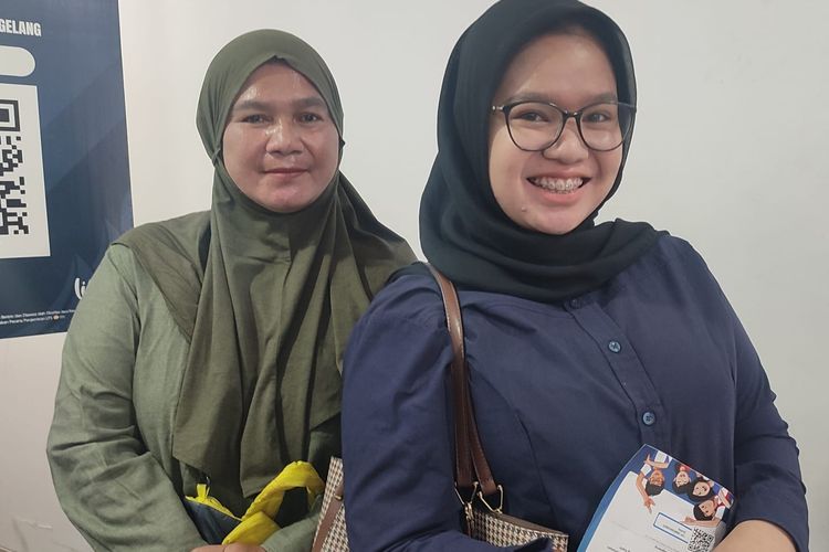 Cerita Alya Cari Kerja di Job Fair Untidar Magelang, Ada Ibu yang Menemani