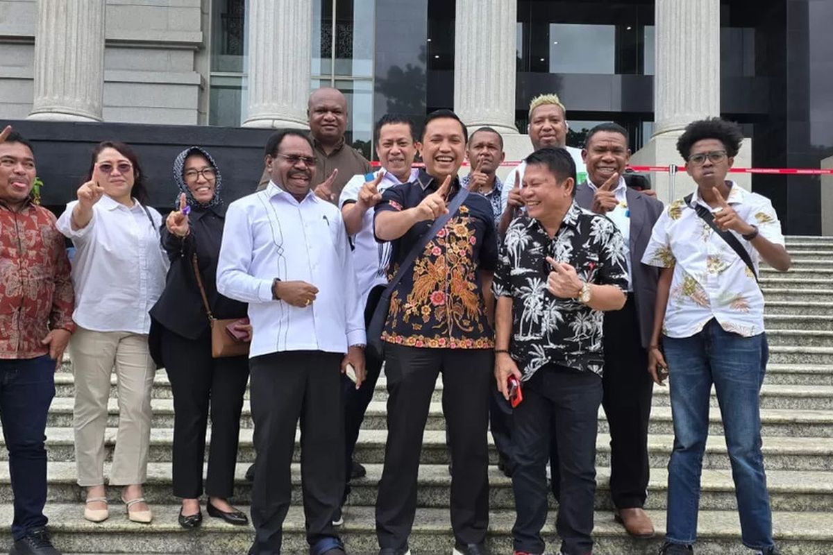 Sidang Lanjutan Gugatan Pilkada Papua di MK, Kuasa Hukum Pihak Terkait Ungkap Penggelembungan Suara di Distrik Japsel Kota Jayapura