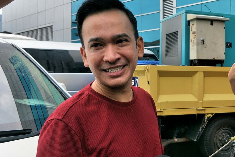 Ruben Onsu usai membawakan acara di Gedung Trans TV, Jakarta Selatan, Senin (6/1/2020)