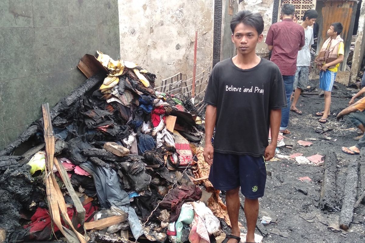 Sudirman selaku salah satu korban kebakaran di kawasan Rawamangun, Jakarta Timur, Jumat (10/7/2020)