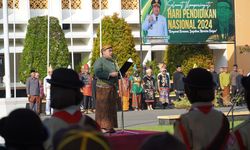 Di Hadapan Peserta Upacara Hardiknas, Bupati Blora Sampaikan Pidato Mendikbud Ristek