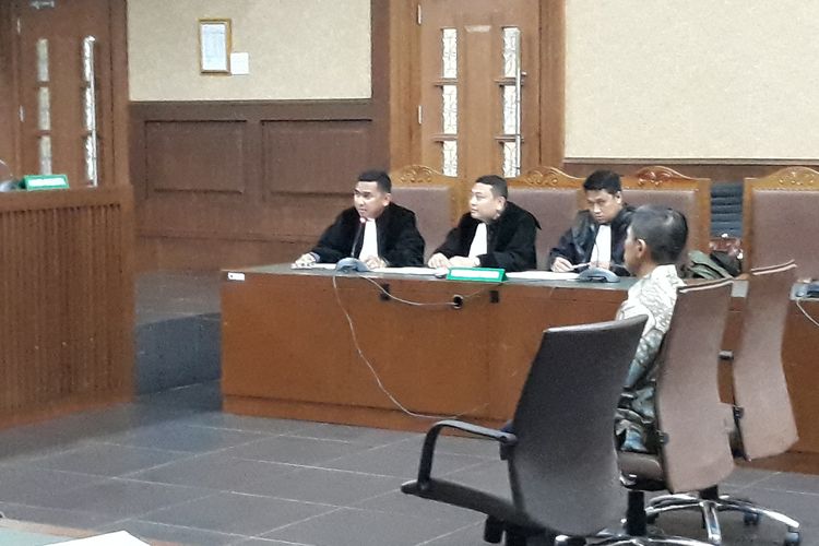 Direktur Utama PT Tjokro Bersaudara Kurniawan Eddy Tjokro alias Yudi Tjokro duduk di kursi terdakwa di Pengadilan Tipikor Jakarta, Rabu (12/6/2019).