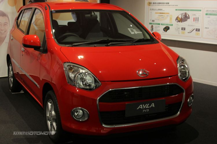 Daihatsu Ayla yang dipamerkan di museum Daihatsu Jepang.