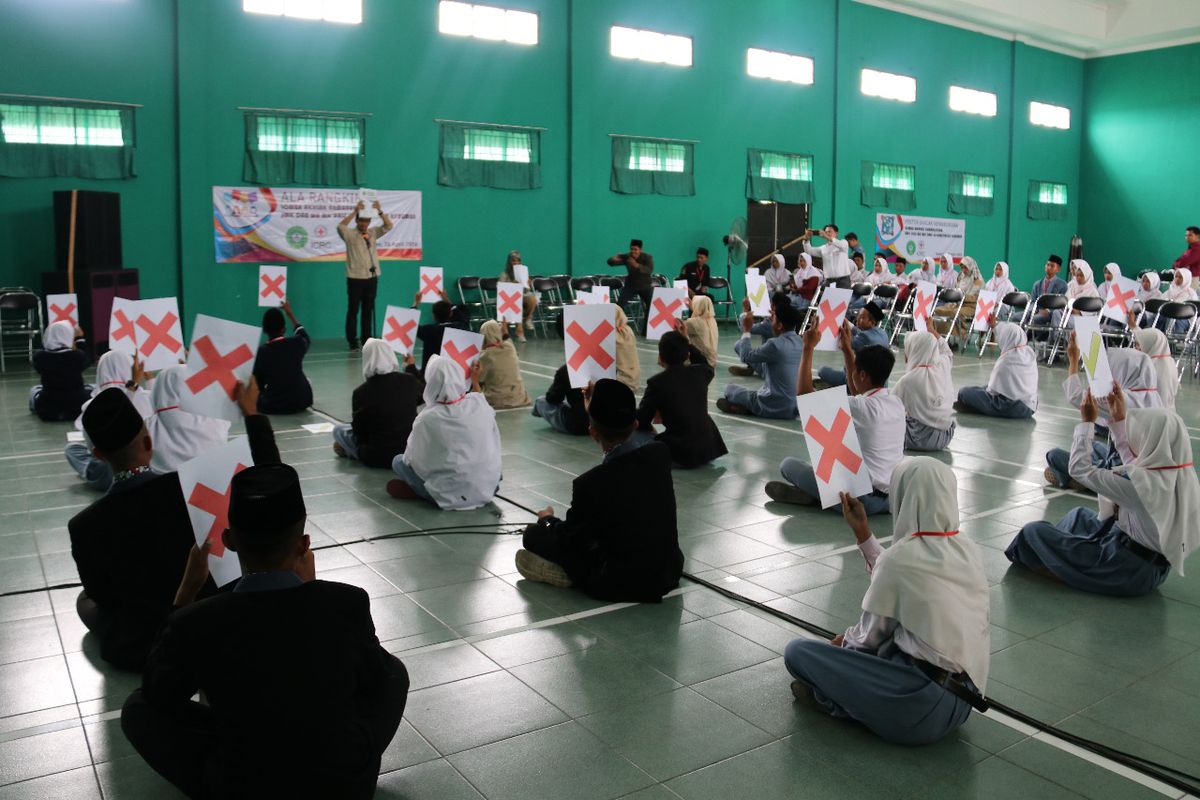 Komite Internasional Palang Merah (ICRC) bekerja sama Program Studi PPKn FKIP Universitas Ahmad Dahlan (UAD) Yogyakarta dan Institut Agama Islam Nadhatul Ulama (IAINU) Kebumen untuk kali pertama menyelenggarakan Kompetisi Akhlak Kemanusiaan tanggal 28 April ? 2 Mei 2019 di Yogyakarta dan Kebumen, Jawa Tengah.