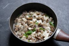 Raja Charles Disebut Punya Rencana Rahasia Lindungi Pangeran Andrew di Tengah Skandal