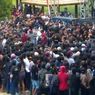 Viral, Video Penonton Konser Saling Pukul hingga Tercebur ke Kolam di Lumajang, Kades: Senggolan Saat Joget