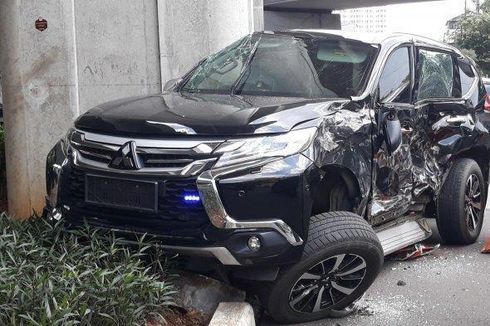 Tindakan Pertama Ketika Terlibat Kecelakaan Mobil