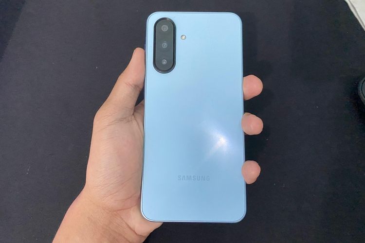 Desain tampak belakang Samsung Galaxy A17 4G
