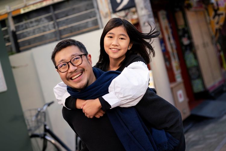 Studi Ungkap Tertawa Bersama Anak Bantu Bangun Hubungan Emosional dengan Ayah