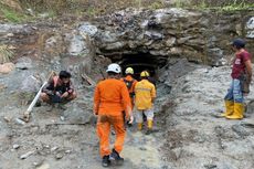 Dua Penambang Emas di Minahasa Selatan Ditemukan Tewas, Tim SAR Pindahkan Timbunan Batu Besar