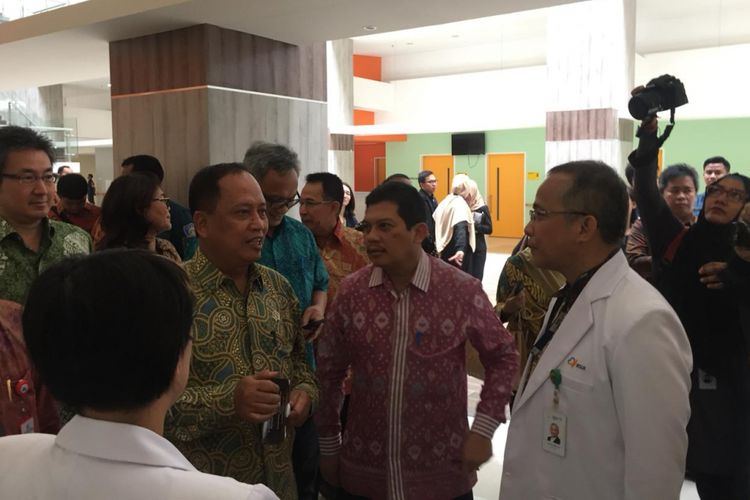 Menteri Riset Teknologi dan Pendidikan Tinggi RI, H. Mohamad Nasir, di Rumah Sakit Universitas Indonesia, Depok, Rabu (13/2/2019).