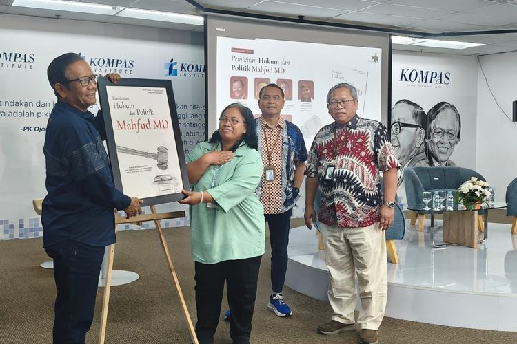 Mahfud MD Luncurkan Buku Berjudul 