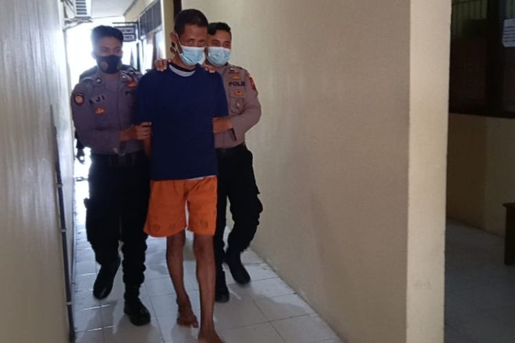 Sumani, pembunuh satu keluarga seniman Rembang dijebloskan di Rutan Polres Rembang, Jumat (19/2/2021)