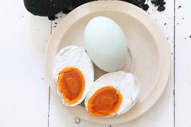 Cara Membuat Telur Asin Tanpa Bubuk Abu Dan Batu Bata