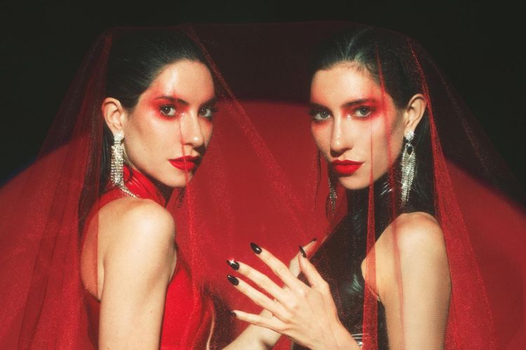 The Veronicas, duo musisi bersaudara asal Australia