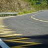 Ternyata Ini Fungsi Marka Zigzag Kuning di Tepi Jalan