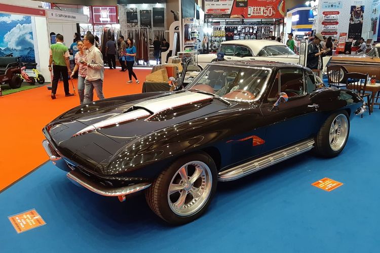 Corvette Sting Ray yang dibawa PPMKI curi perhatian di Telkomsel IIMS 2019.