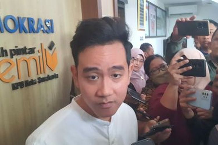 Wakil presiden (wapres) terpilih 2024, Gibran Rakabuming Raka di Solo, Jawa Tengah, Kamis (2/5/2024).