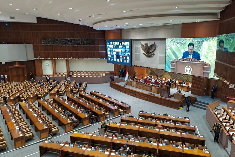 Rapat Paripurna DPR ke-14 Masa Persidangan III Tahun Sidang 2022/2023 di Gedung DPR, Senayan, Jakarta Pusat, Selasa (10/1/2023). 