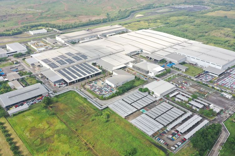 Pabrik perakitan Daihatsu di Karawang sudah menggunakan panel surya