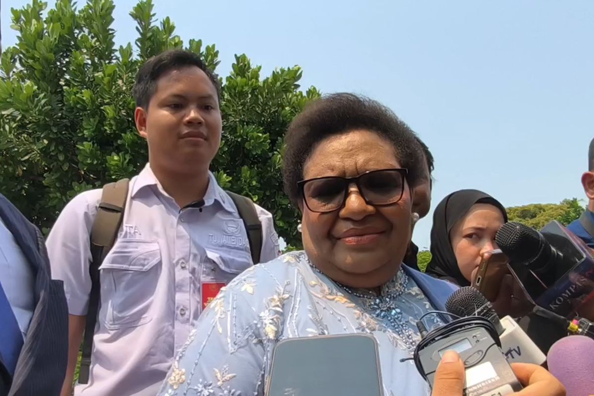 Wakil Menteri Dalam Negeri (Wamendagri) Ribka Haluk di Istana, Jakarta, Rabu (8/10/2025).