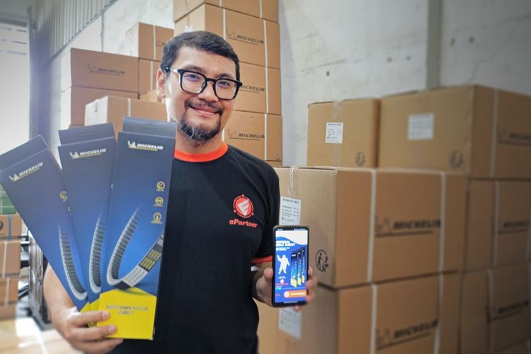  V-belt Michelin secara resmi di Tanah Air, Michelin menunjuk PT eLangsung International Agency sebagai distributor tunggal di Indonesia. 