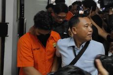 Kehadiran Ayahnya di PN Jakarta Selatan Bikin Shane Lukas Sedih