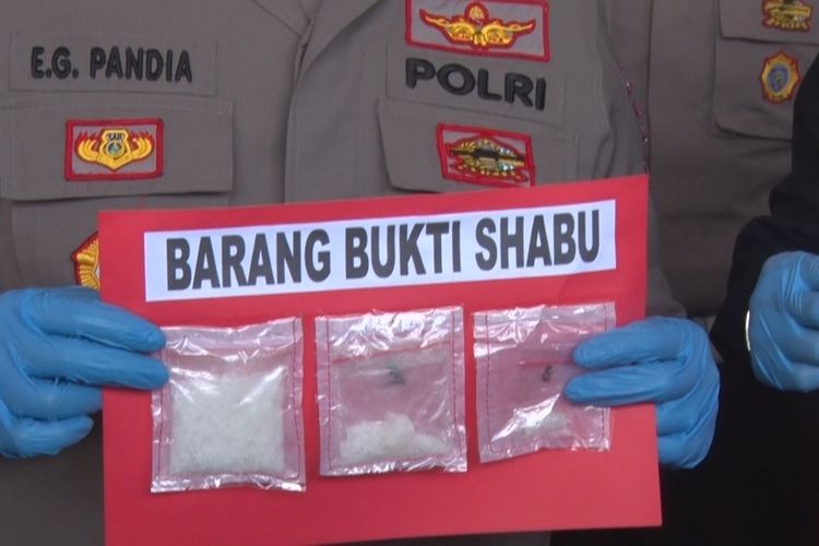 Barang bukti berupa sabu seberat 32,45 Gram, dari seorang tersangka asal kelurahan Bago Tulungagung Jawa Timur (29/11/2019).