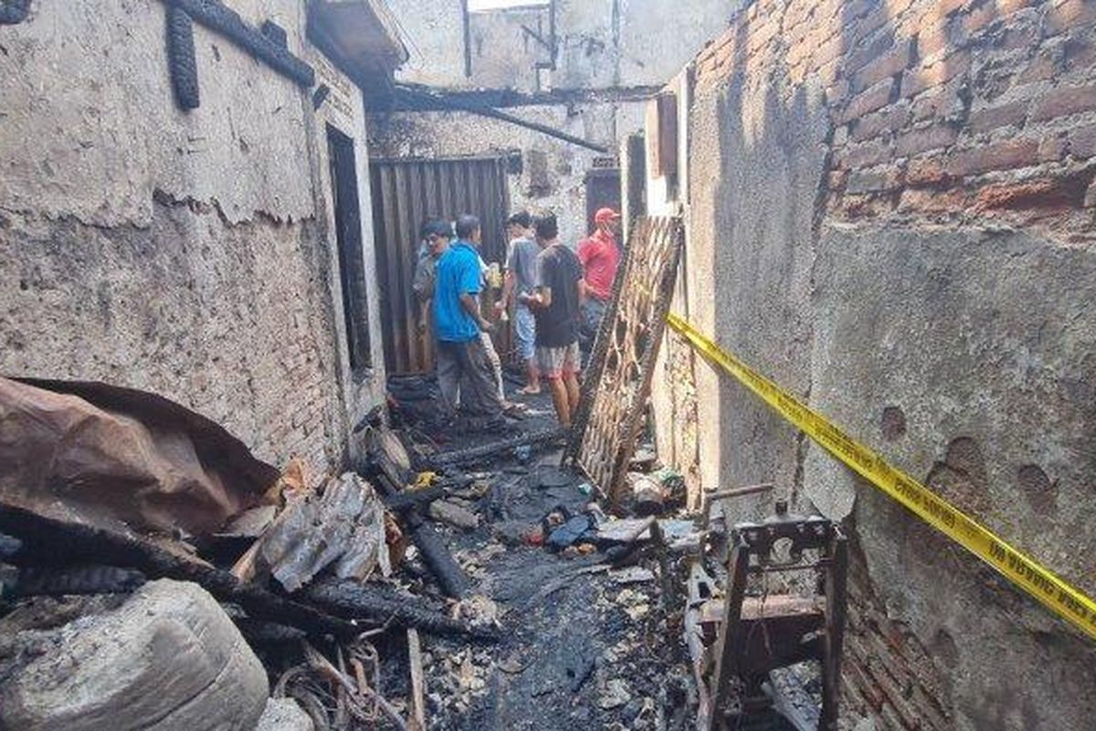 Rumah terimbas kebakaran di Tambora, RT 005 RW 008 Jakarta Barat pada Selasa (26/7/2022). (Satrio Sarwo Trengginas/TribunJakarta.com)