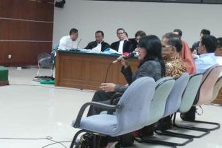 Notaris Bertha Herwati dalam persidangan terdakwa kasus Hambalang, Anas Urbaningrum 