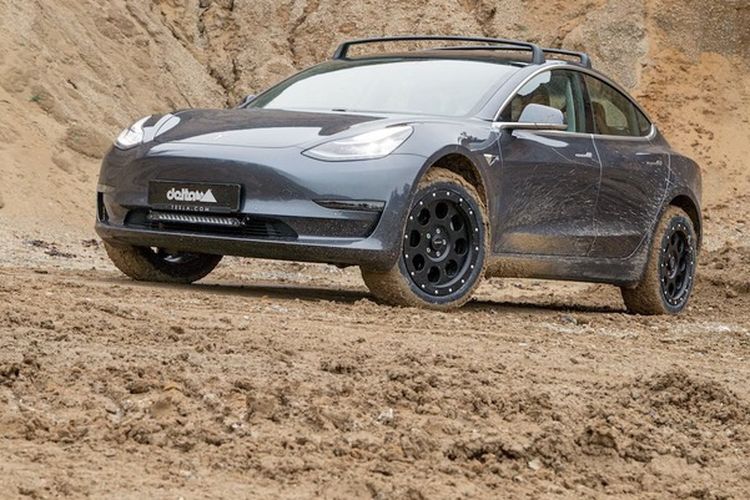 Modifikasi Tesla Model 3 off-road