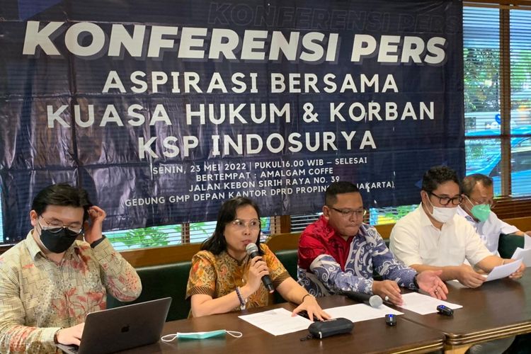 Kuasa hukum bersama korban kasus TPPU KSP Indosurya menggelar konferensi pers terkait kasus penipuan dan penggelapan dana oleh KSP Indosurya di Jakarta Pusat, Senin (23/5/2022).