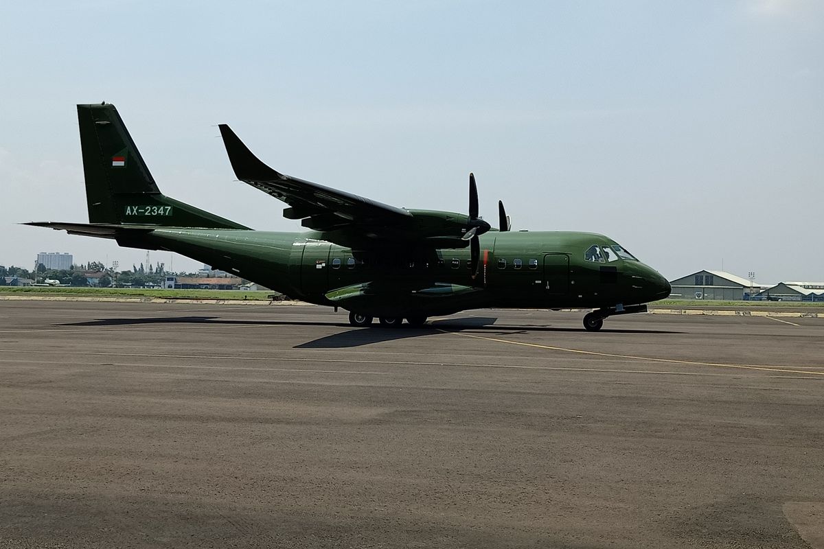 PT Dirgantara Indonesia (DI) mengirimkan satu unit pesawat CN235-220 pesanan Nepalese Army (angkatan darat Nepal), Rabu (30/10/2019).