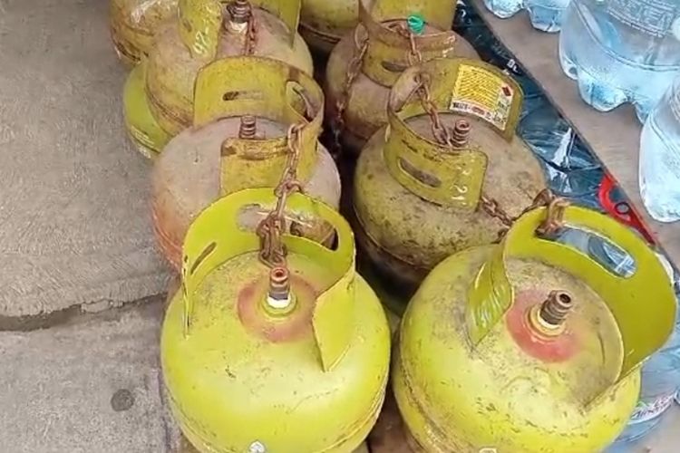 Gas melon di Kota Semarang, Jawa Tengah (Jateng) langka. Jumat (22/3/2024). 