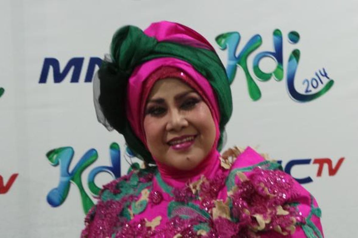 Pedangdut senior Elvy Sukaesih. Gambar diambil Selasa (17/6/2014) dini hari.