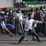 Demo Myanmar Ricuh, Pendukung Militer Serang Pedemo dengan Pisau