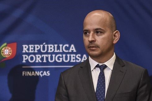 Menteri Keuangan Portugal Dinyatakan Positif Covid-19 Setelah Bertemu Pejabat UE