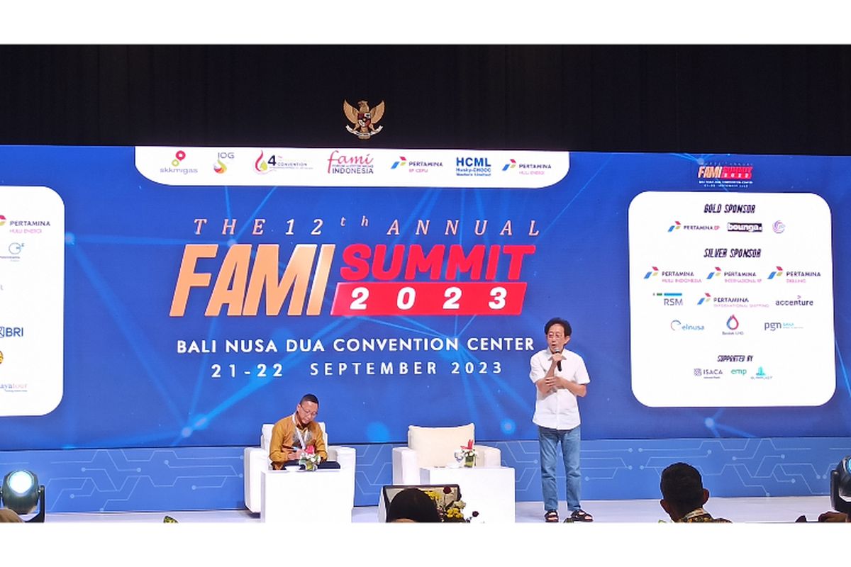 Direktur Sido Muncul Irwan Hidayat memberikan paparan dalam Forum Auditor Migas Indonesia (FAMI) Summit 2023 yang diselenggarakan di Nusa Dua, Kabupaten Badung, Provinsi Bali, Kamis (21/9/2023)
